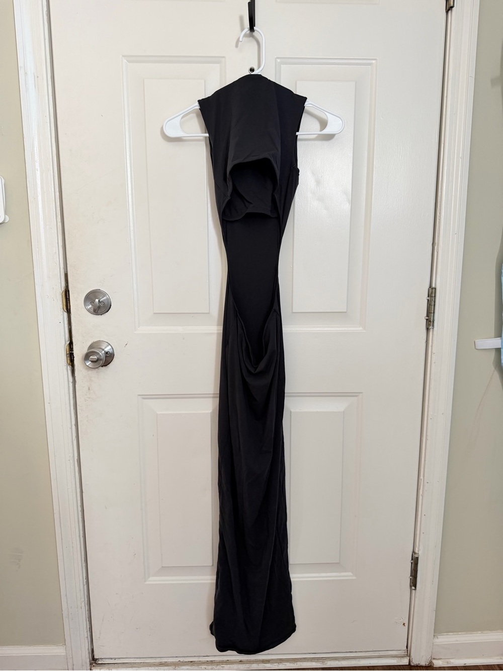 SKIMS Black Sleeveless Maxi Dress - Sleek Bodycon Silhouette - Picture 2 of 4
